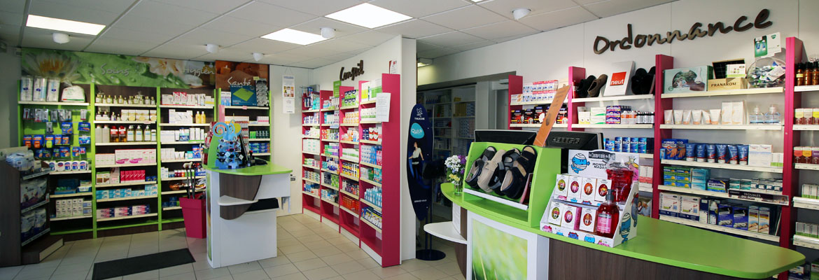 interieur de la pharmacie de la cambe 02